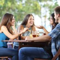 Hoe creëer je een zomerse lunchplek? 8 tips