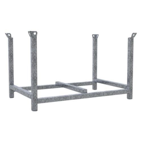 Stapelpallet met stapelhoek en boring voor kraan- Schake