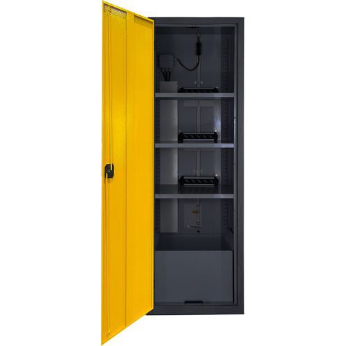 Armoire de sécurité pour batteries lithium - Réservoir d'eau et prises
