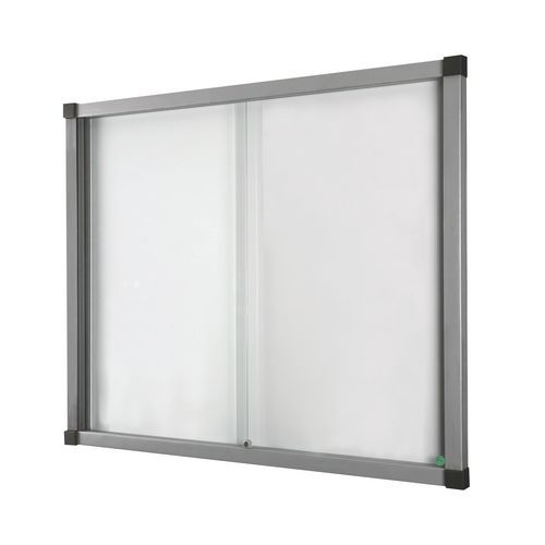 Binnenvitrine Cube - Aluminium achterwand - Deur van veiligheidsglas