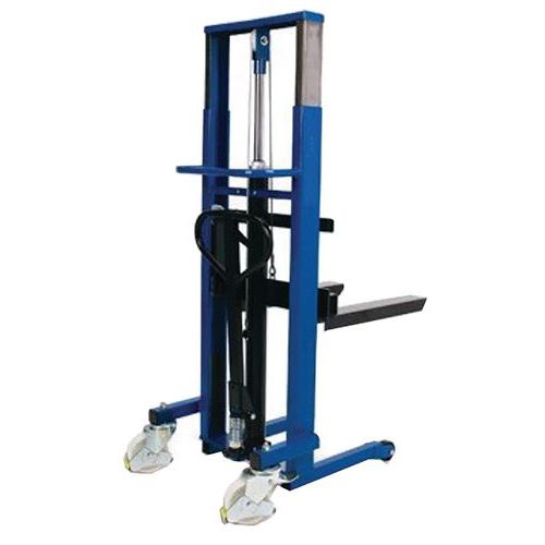 Stapelaar met dubbele telescopische mast - draagvermogen 250 kg Stapelaar met dubbele telescopische mast - draagvermogen 250 kg