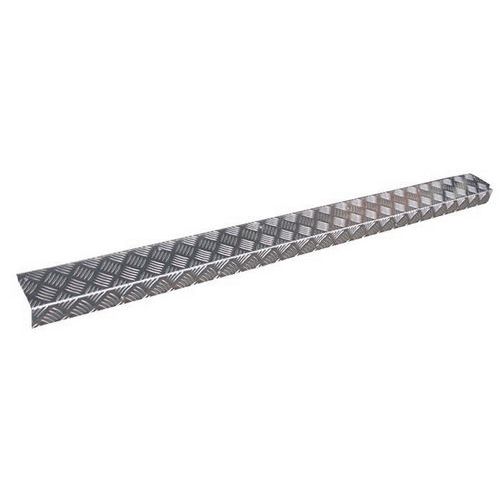 Met veiligheidsbumpers aan achterzijde aluminium plaat Met veiligheidsbumpers aan achterzijde aluminium plaat